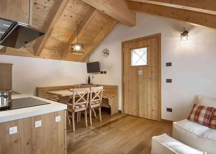 Les Combes Apartment *
