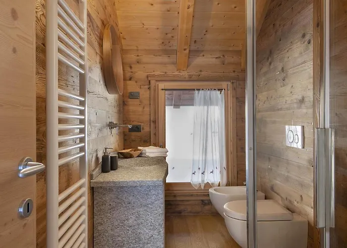 Les Combes Apartment *