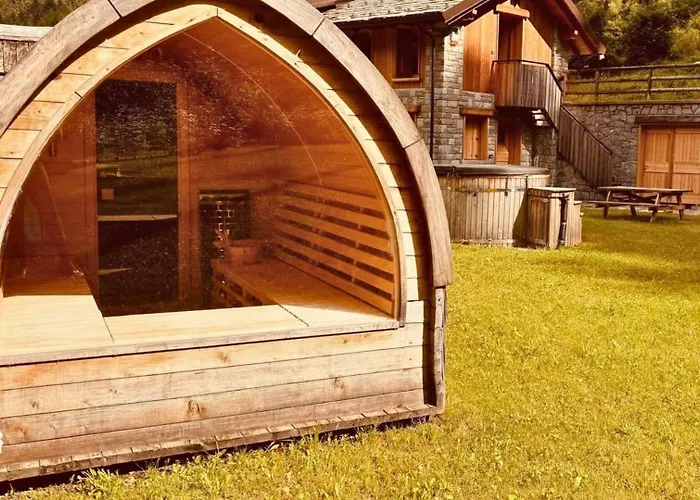 Les Combes Apartment *